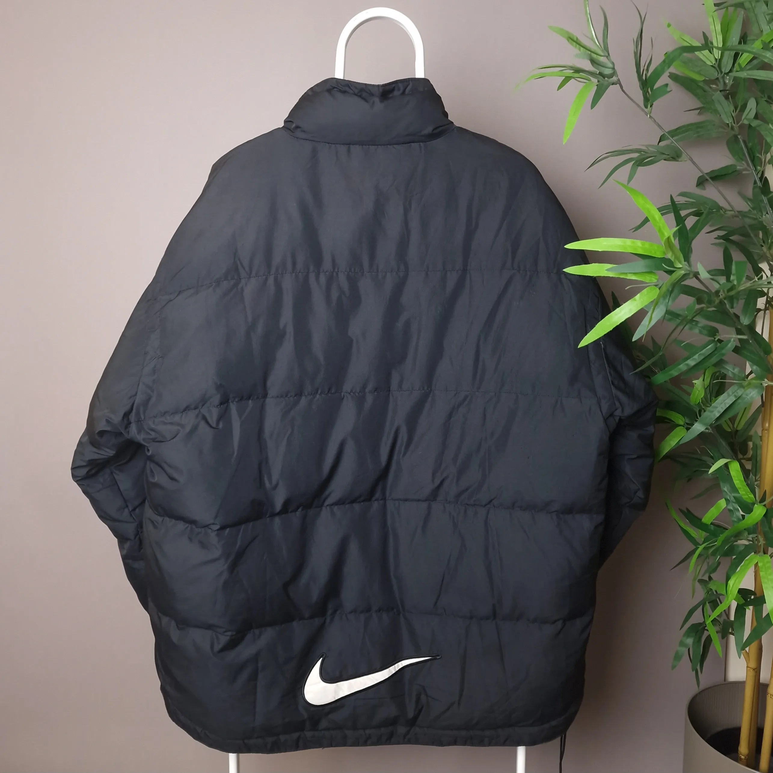 90s Nike down filled puffer jacket in black - L/XL