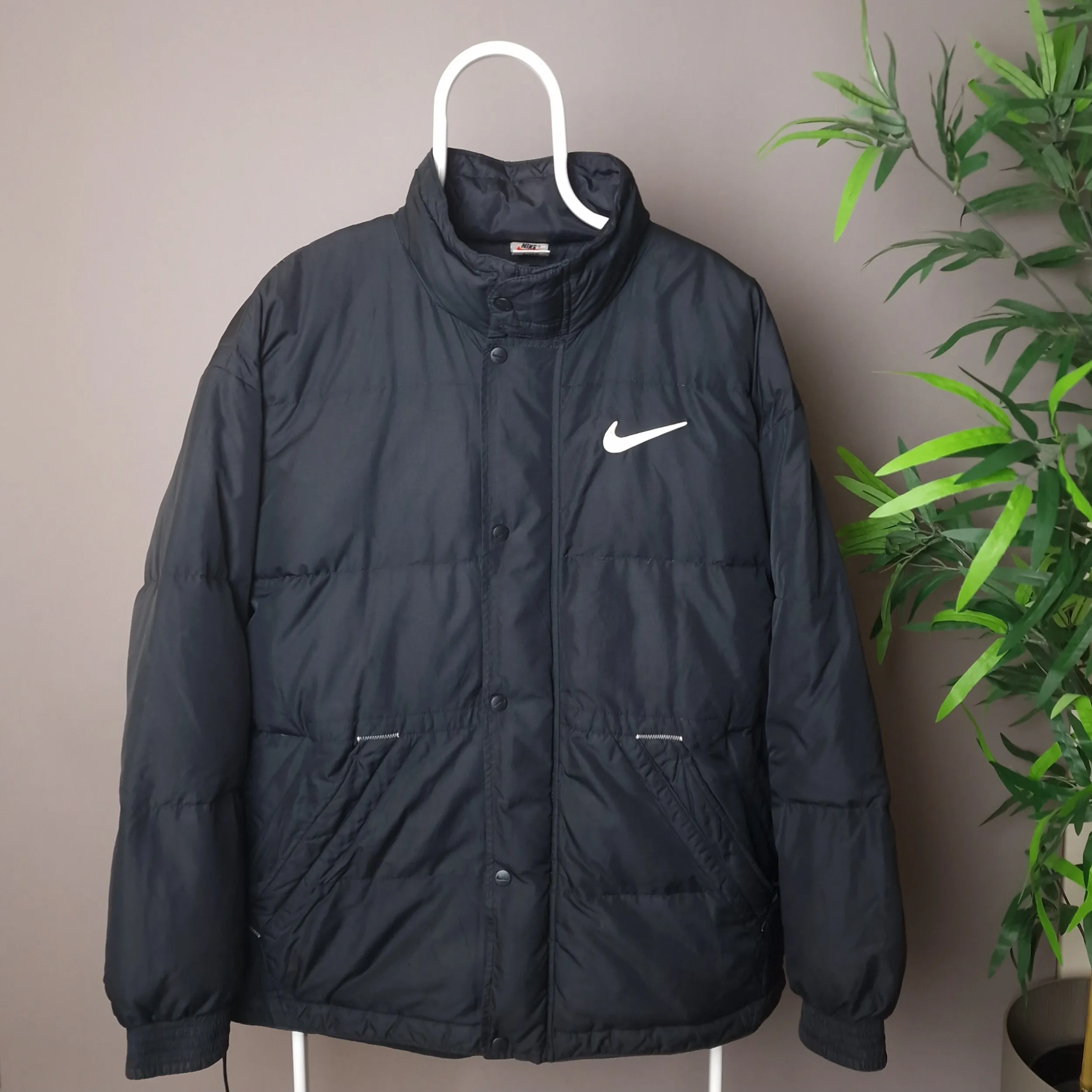 90s Nike down filled puffer jacket in black - L/XL