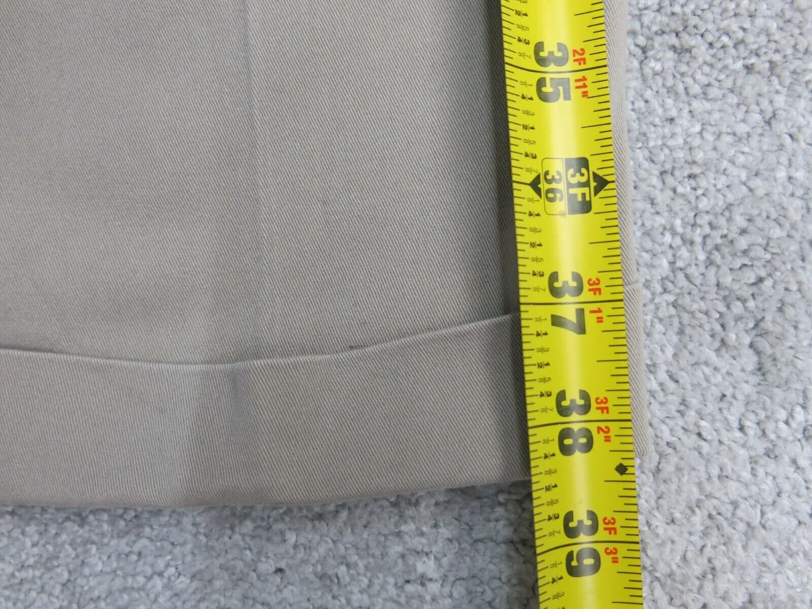 Dockers Mens Straight Leg Dress Pant Relaxed Fit Mid Rise Beige Size W30XL30