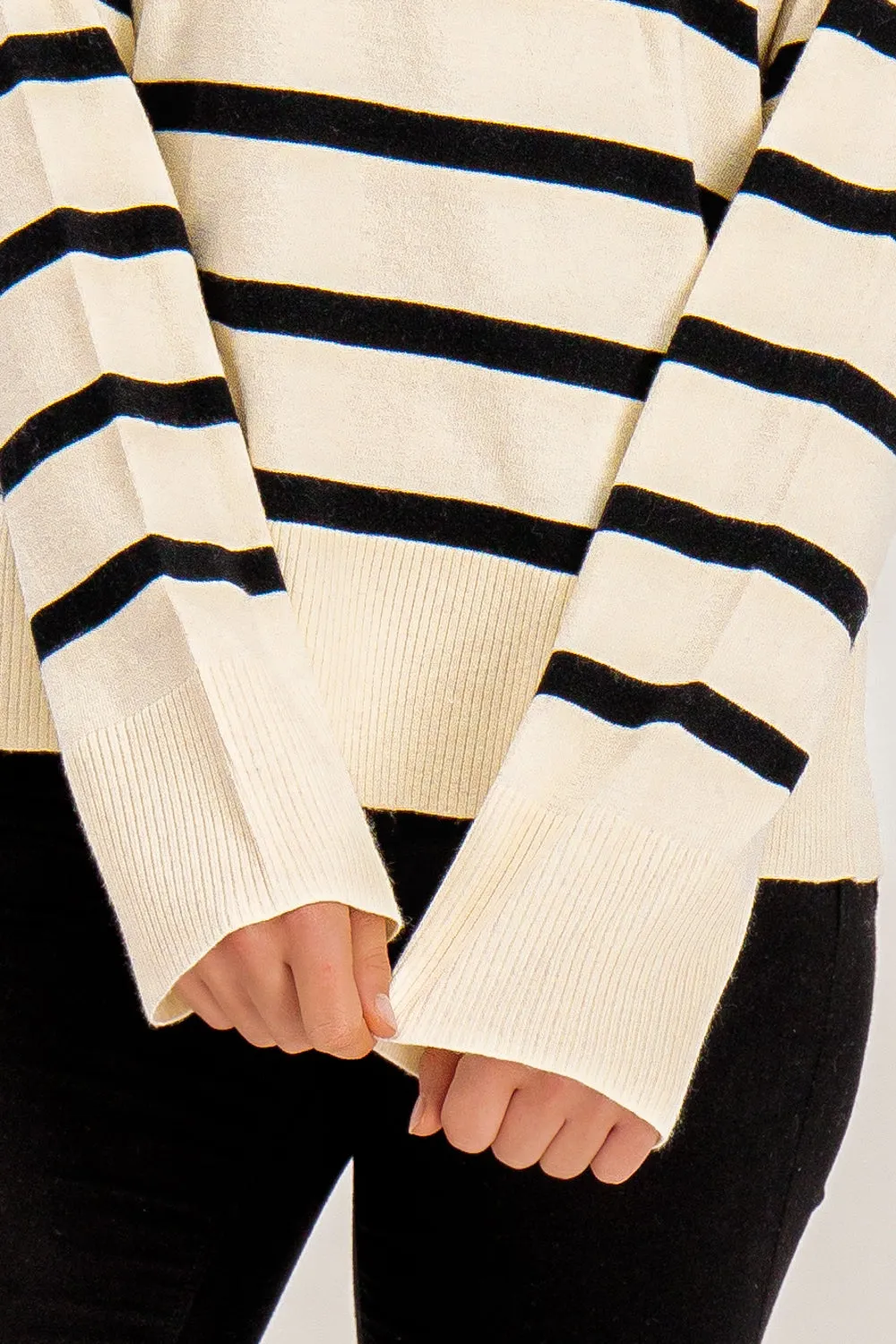 Sia O-Neck Black & White Stripe Knit