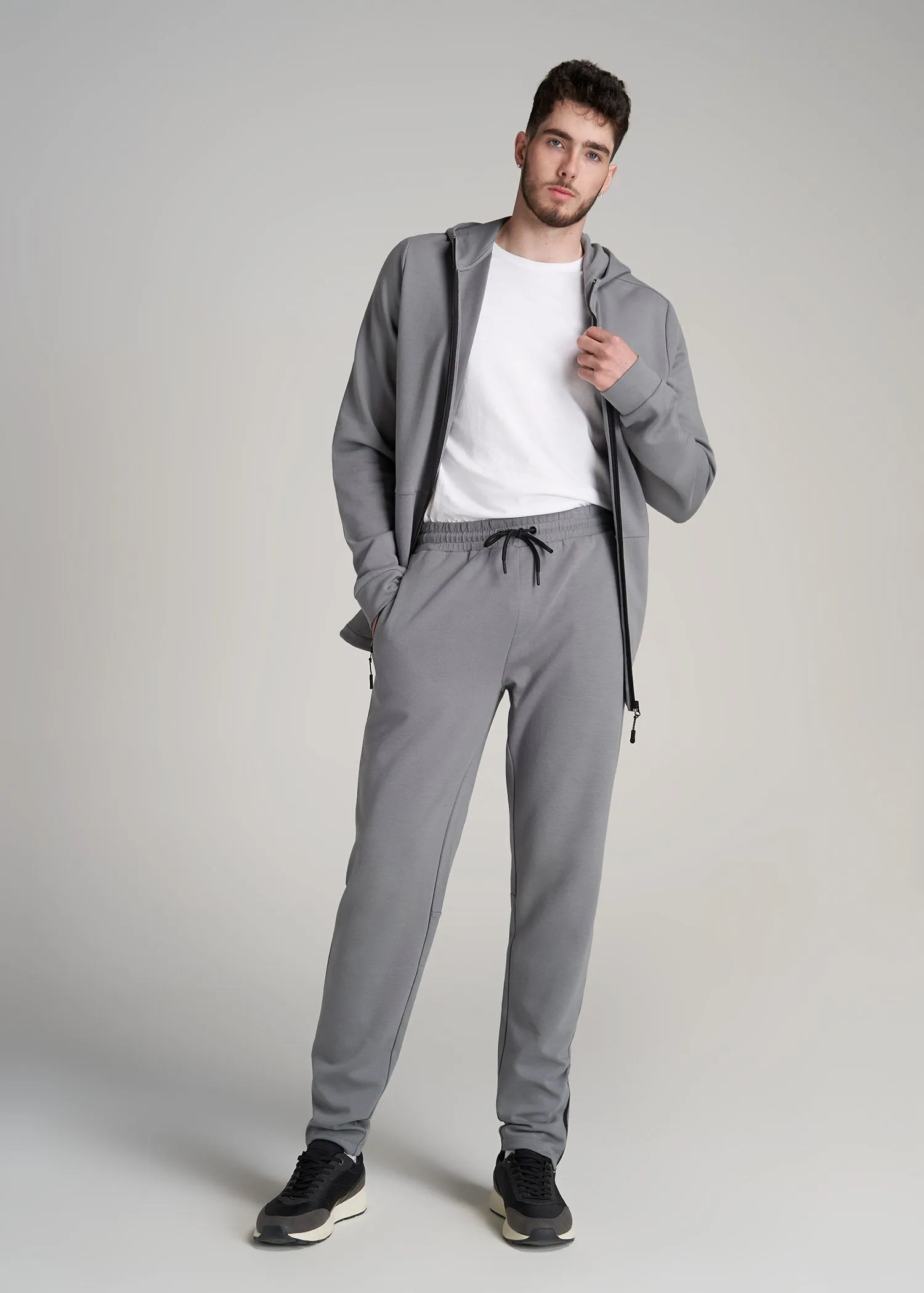 Tall Men's Tech-Knit Zip Joggers in Fossil Grey