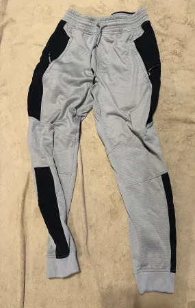 Under armour grey Joggers with black - size Juniors Clothing:     S (4-7)
